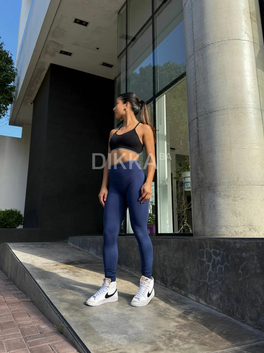 CALZA AZUL LISA