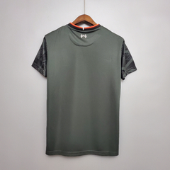 Camisa Nike Liverpool Treino 2021/22 - Torcedor - Esporte Chique - A sua loja de Importações de Artigos esportivos