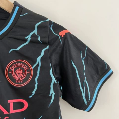 Kit Infantil Manchester City Third 3 23/24 Torcedor Puma Masculina - Azul Navy - comprar online