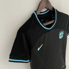 Camisa Seleção Brasileira Refletiva Edição Especial Torcedor Nike Feminina - Preta na internet