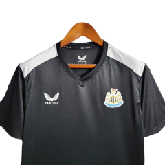 Camisa Newcastle Treino 23/24 - Torcedor Castore Masculina - Preto - Esporte Chique - A sua loja de Importações de Artigos esportivos