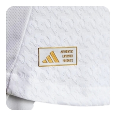 Camisa Real Madrid I 24/25 - Torcedor Adidas Feminina - Branca com listras pretas - Esporte Chique - A sua loja de Importações de Artigos esportivos