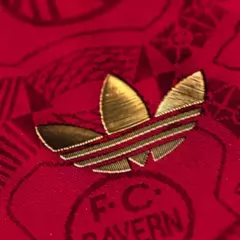 Camisa Bayern de Munique Edição especial Aniversário 125 anos 25/26 - Torcedor Masculina - Vinho com detalhes em dourado - Esporte Chique - A sua loja de Importações de Artigos esportivos