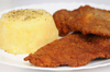 Milanesa de carne con puré