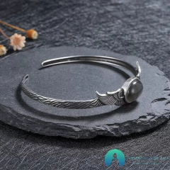 Pulseira de Prata e Pedras Naturais Asas de Ísis