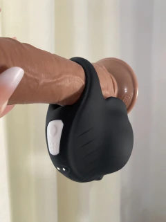 Anel Peniano com Massageador de Escroto Recarregável