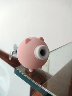 Piggy Sugador de Clitóris - Coisitas da Bell