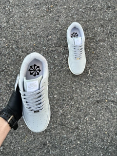 NIKE AIR FORCE REVOLUTION en internet