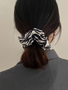 Scrunchie inverno (unidade) na internet