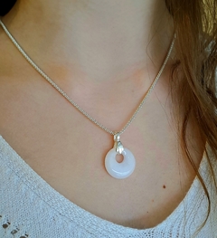 Dije Donna Cuarzo Blanco