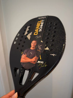 Raquete Beach Tennis Kona Bulldog Titanium 2025 com tratamento na internet