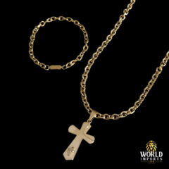 KIT CORDÃO E PULSEIRA CADEADO (6MM) – 70cm + PINGENTE CRUCIFIXO 3D – BANHADA A OURO 18K