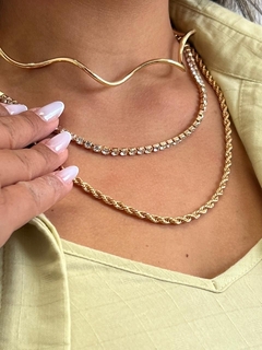 Colar triplo Dourado