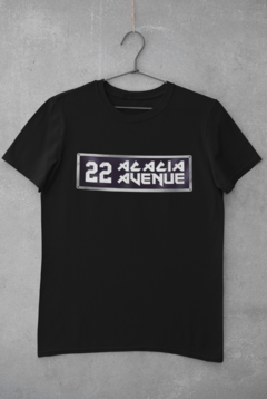 Camiseta Unissex " 22 Acacia Avenue " na internet