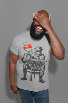 Camiseta " Blues king " na internet