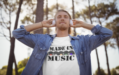 Camiseta " Made in Music "