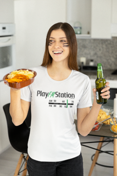 Camiseta " Play FM Station " na internet