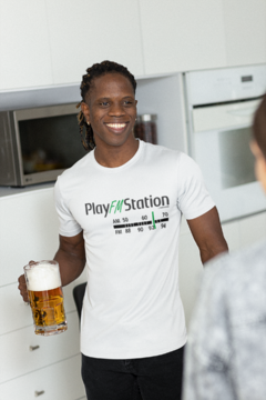 Camiseta " Play FM Station " na internet
