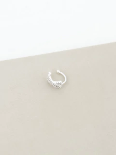 Piercing fake X cravejado banhado a prata