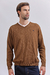 Sweater cuello V Tostado