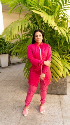 Jaleco Slim Scuba Feminino com Zíper Dourado - Pink