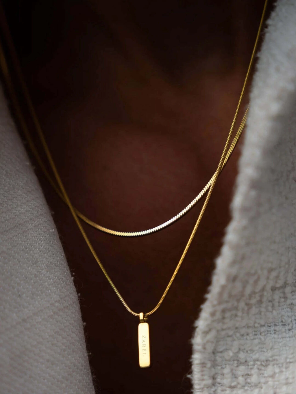 Colar Square de Aço com banho em Ouro 18k