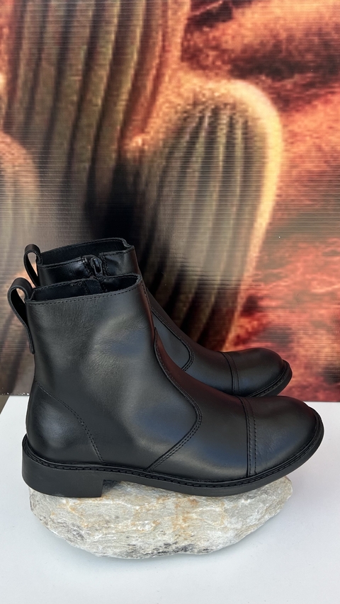 BOTA COURO CANO CURTO PRETA SALTO BAIXO SL - comprar online