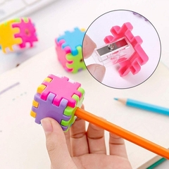 SACAPUNTAS CUBO ROMPECABEZAS COLOR (03438) - comprar online