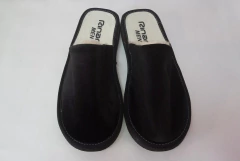 PANTUFLAS DE HOMBRE CON CORDERITO (01784)