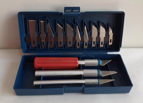 ESTUCHE MULTICUCHILLAS BISTURI (6968201114053)