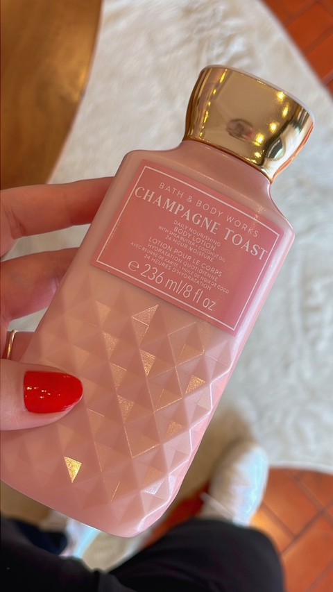 BODY LOTION CHAMPAGNE TOAST BATH & BODY WORKS 236ML