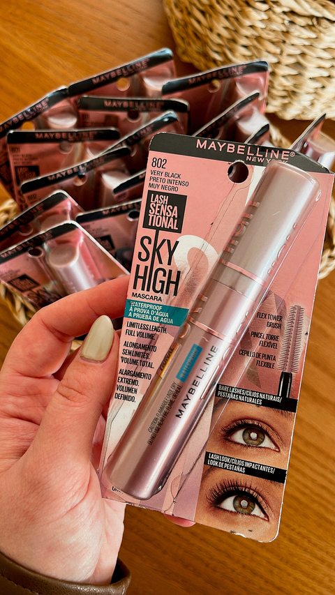 MÁSCARA DE CÍLIOS MAYBELLINE | SKY HIGH À PROVA D'ÁGUA - comprar online
