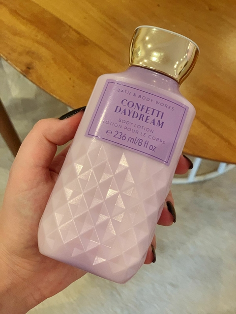 BODY LOTION CONFETTI DAYDREAM 236ML BATH & BODY WORKS