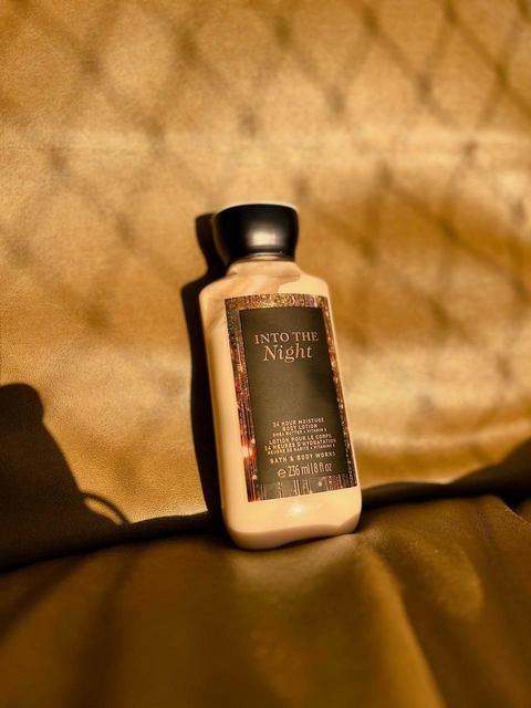 BODY LOTION INTO THE NIGHT BATH & BODY WORKS 236ML
