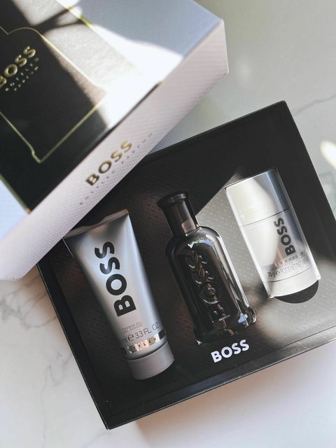HUGO BOSS BOTTLED COFFRET - PERFUME MASCULINO PARFUM + SHOWER GEL + DESODORANTE STICK - KIT
