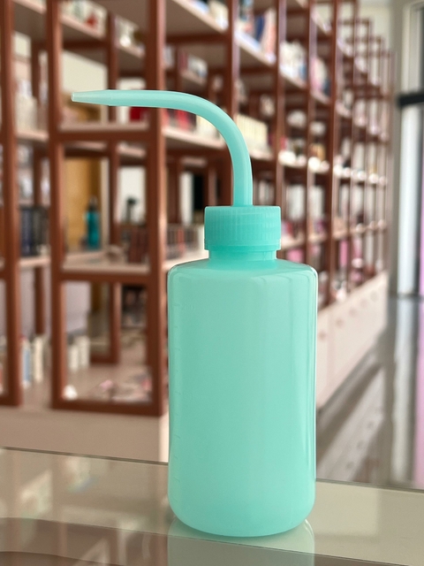 Frasco Bico Curvo Verde 250ml