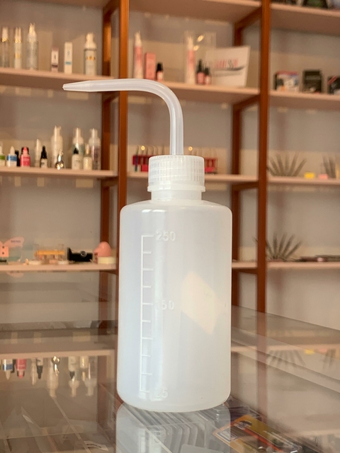 Frasco Bico Curvo TRANSPARENTE 250ML