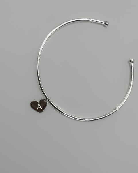 Bracelete medalha coração personalizado com inicial - comprar online