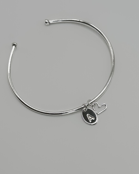 Bracelete medalha oval personalizada com inicial e coração - comprar online