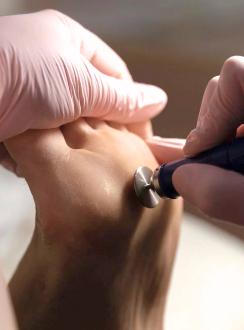 Pedicuría con Torno sin esmaltado - comprar online