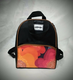 Mochila Ayvn (estampa Maxi Flor)