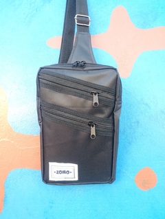 Bandolera AWKA (Total Black) en internet