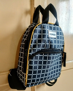 Mochila Ayvn (estampa Cuadriculada) en internet