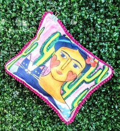 Almohadon decorativos (Frida con cactus) - comprar online