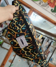 Riñonera XL (estampa Animal Print) en internet