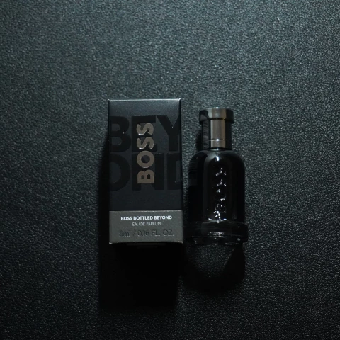 Miniatura Hugo Boss Bottled Beyond (5ml) - comprar en línea
