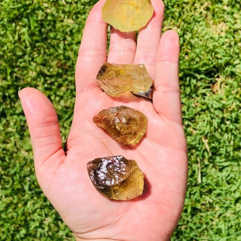 Quartzo Green Gold Pedra Bruta - M