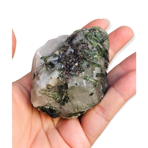 Turmalina Verde Cristalizada com Turmalina Melancia, Albita e Lepidolita na Matriz de Quartzo