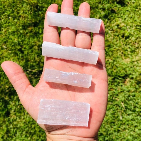 Selenita Bastão Bruta Pedra Natural - Cristal da Limpeza espiritual - P (Unidade)