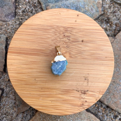 Pingentes de Amazonita - Dourado -